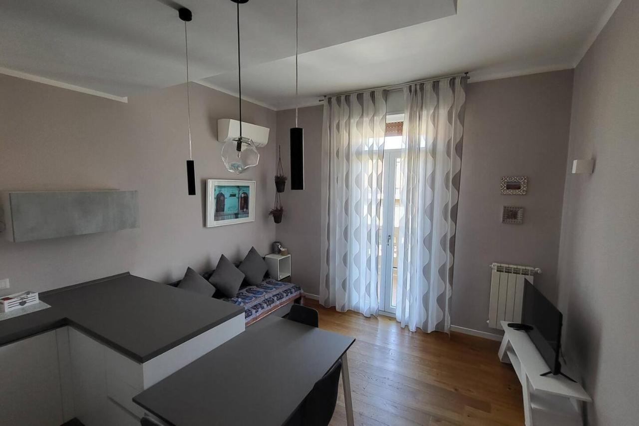 Central And Cosy Apartament Болонья Экстерьер фото