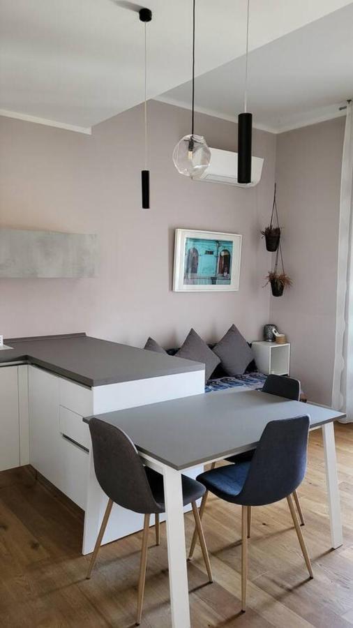 Central And Cosy Apartament Болонья Экстерьер фото