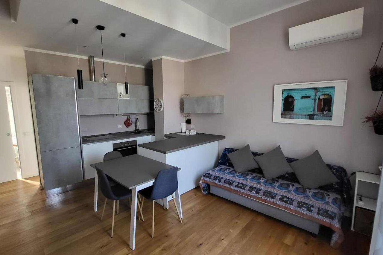 Central And Cosy Apartament Болонья Экстерьер фото