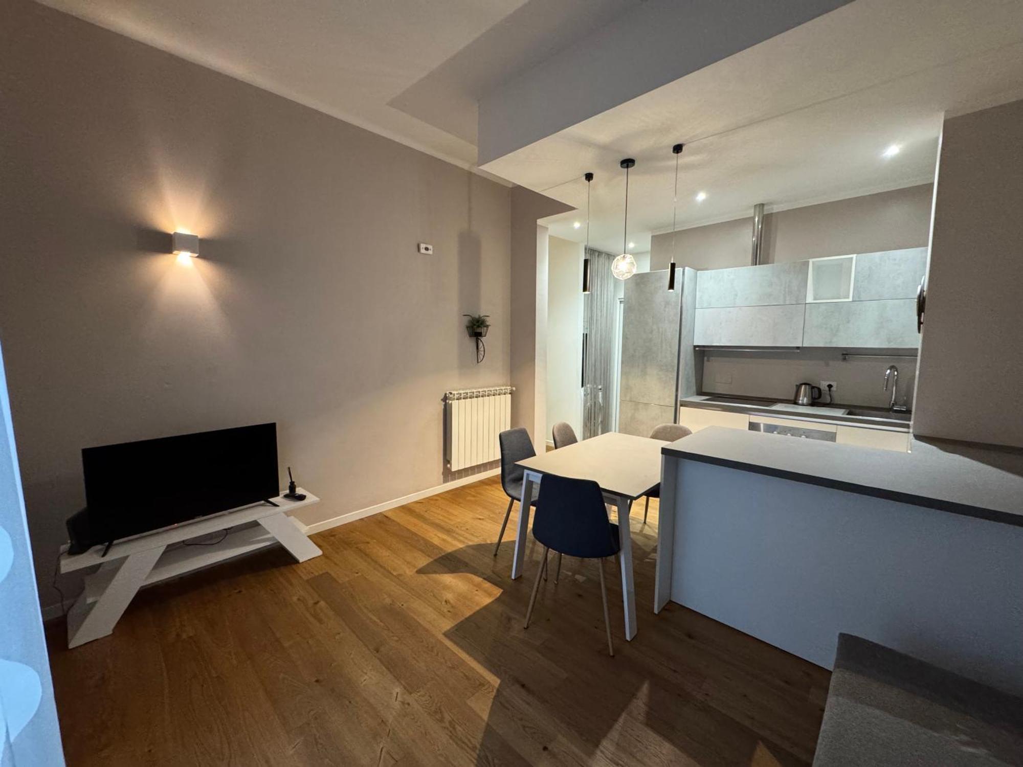 Central And Cosy Apartament Болонья Экстерьер фото