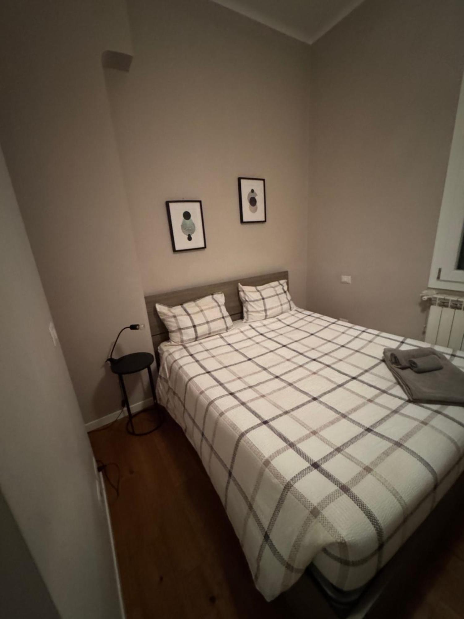Central And Cosy Apartament Болонья Экстерьер фото
