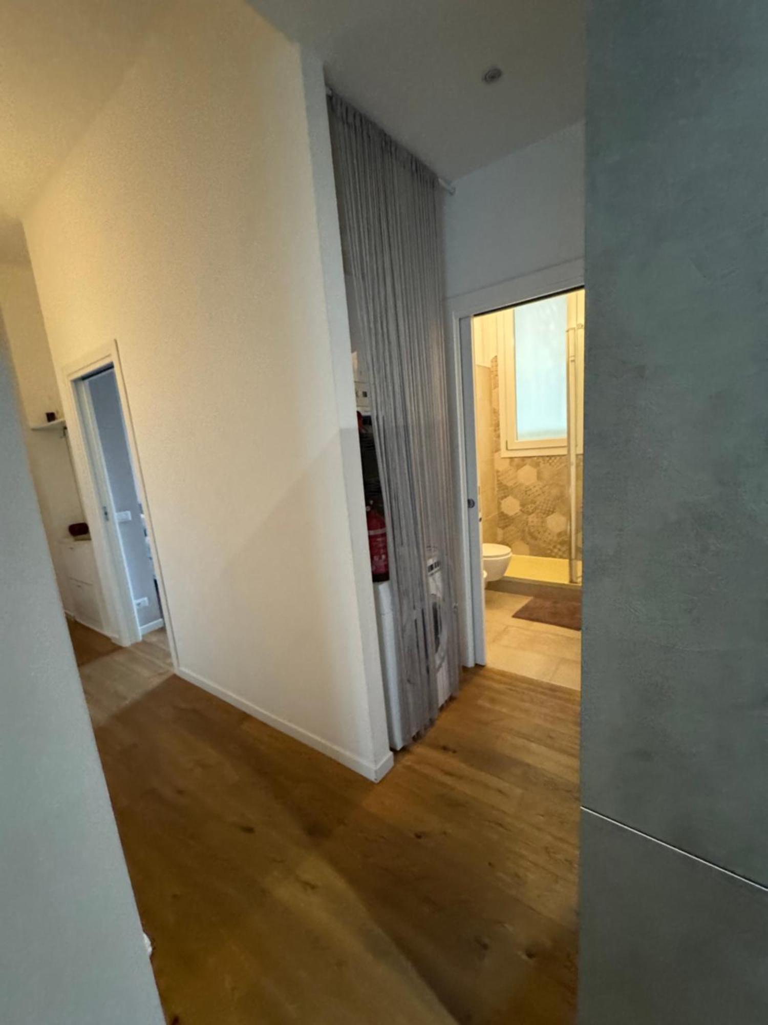 Central And Cosy Apartament Болонья Экстерьер фото